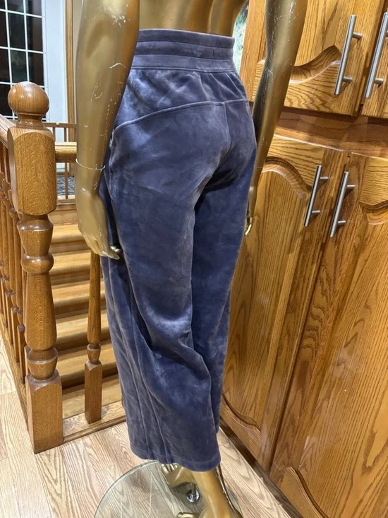 lululemon athletica Wide Leg Plush Pants in Charcoal Gray - Picture 10 of 12